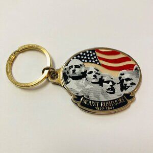 Mount Rushmore Keychain Keyring Travel Vacation Shrine of Democracy Monument
